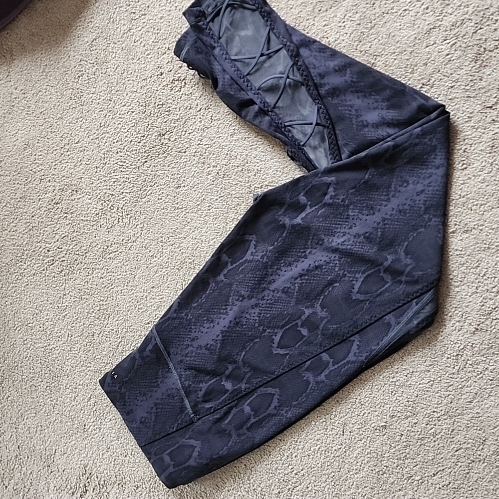 VS Running Tights / Workout Leggings Size L Knockout by Victoria's Secret